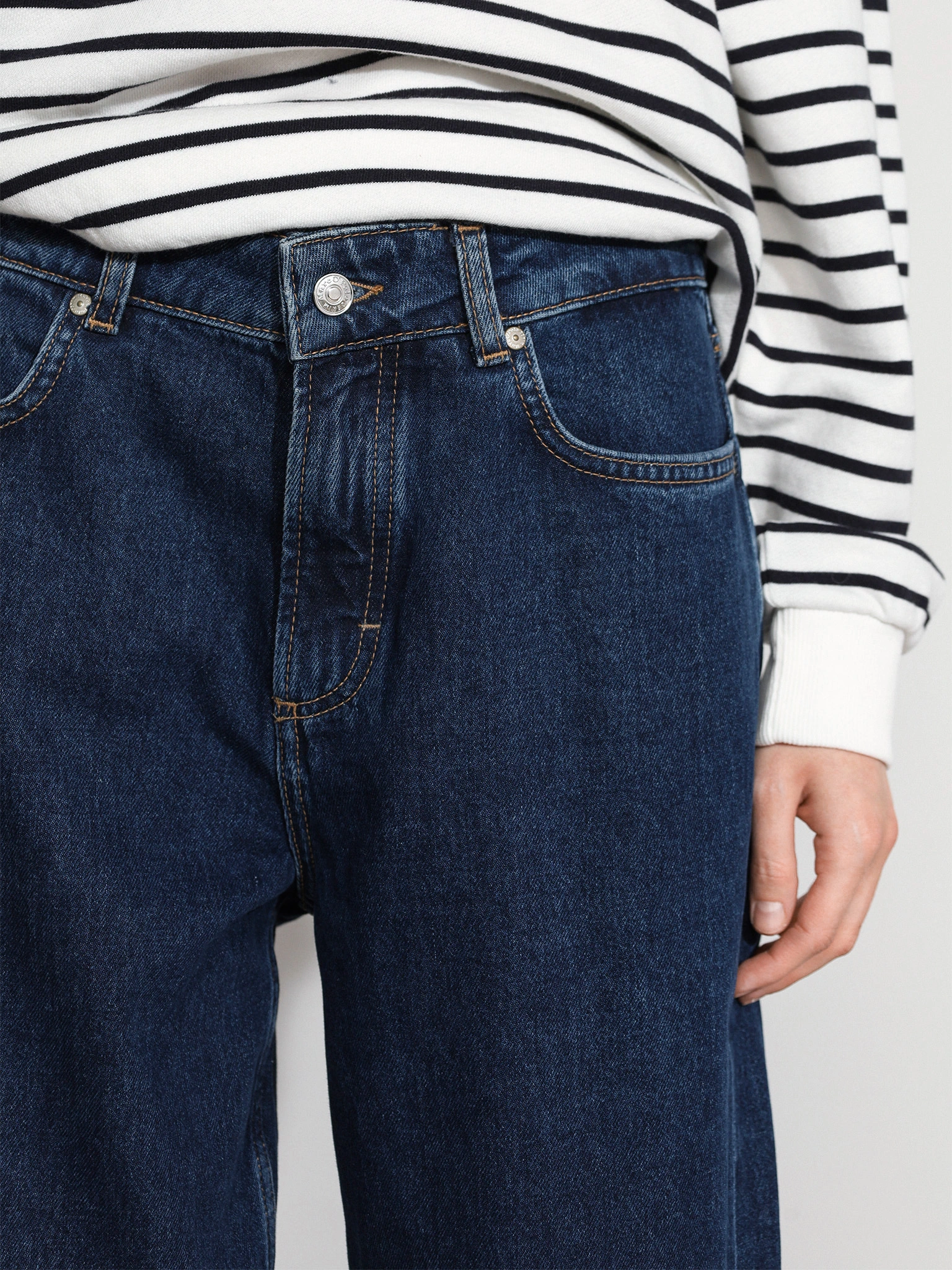 Джинсы-бананы синего цвета из хлопка